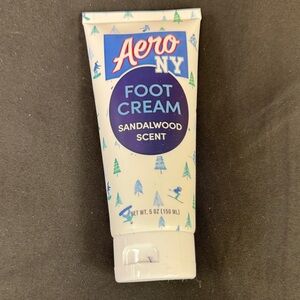 Aero NY Sandalwood Scent Foot Cream - White and Blue